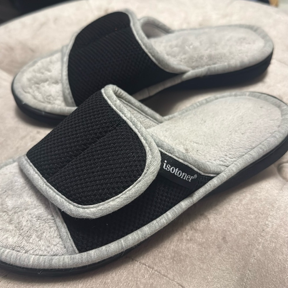 Isotoner furry slides, black and gray
